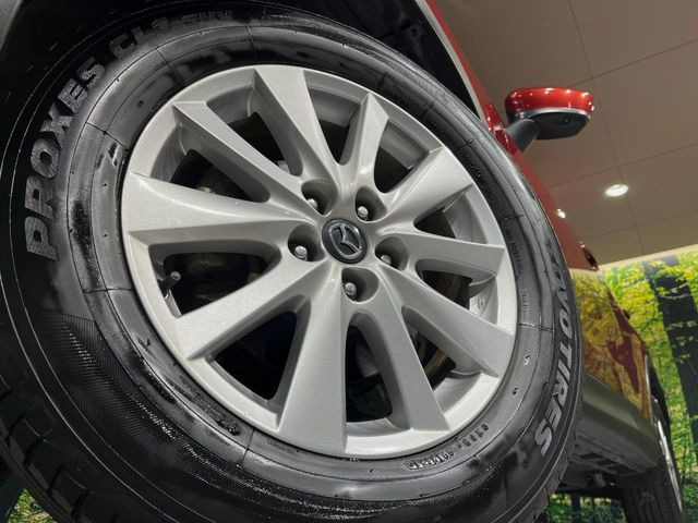 【純正アルミホイール】外観にマッチした純正アルミホイールを装着しております。各種社外アルミホイールや、スタッドレスタイヤも取扱いしております。是非ご相談ください♪