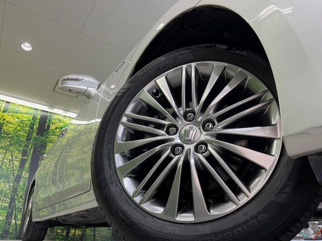 �y�����I�v�V����17�C���`�A���~�z�C�[���z�����I�v�V�����z�C�[���𑕒��B���s���\�̌���ɉ����A�O�ς����X�^�C���b�V���ɂȂ��Ă��܂��B