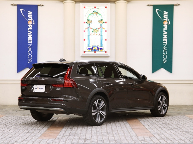 V60クロスカントリーアルティメット B5 AWD 4WD