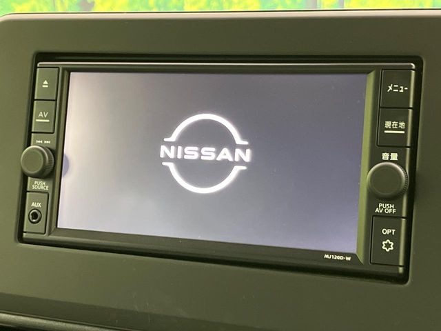 �y�����i�r�z�l�C�̏����i�r�𑕔����Ă���܂��B�i�r�̎g���₷���͂������A�I�[�f�B�I�@�\���[��!�L�����v�◷�s�͂������A�ʋ΂┃�����ȂǕ��i�̃h���C�u���y�����Ȃ�͂���