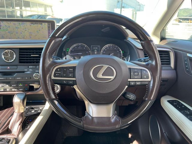 �y�����v�����X�e�A�����O�z�㎿�Ȋv���g�p���邱�ƂŁA��ɂ����������݂ƂĂ��^�]���₷���n���h���ł���