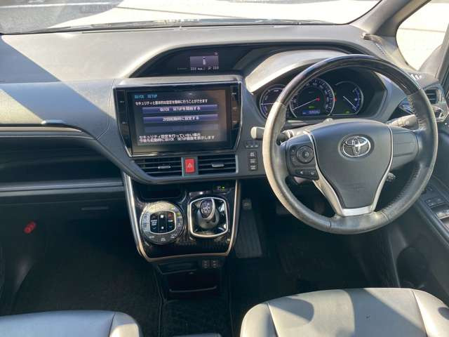 スリークロス滋賀店は総在庫200台以上展示!お客様のお気に入りの1台がきっと見つかります!軽自動車、普通車、キャンピングカーに福祉車両まで店頭に無い在庫もお探しできます♪お気軽にご来店ください!