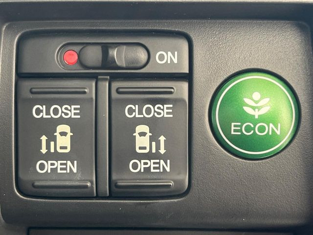 �y�����p���[�X���C�h�h�A�z�X�}�[�g�L�[��^�]�Ȃ̃X�C�b�`�Ō�ȗ����X���C�h�h�A�̊J���\���d��������͂����ăh�A���J����K�v�������A�����Ȃ��q�l�ł��ȒP�ɊJ���߂ł����K�ł���