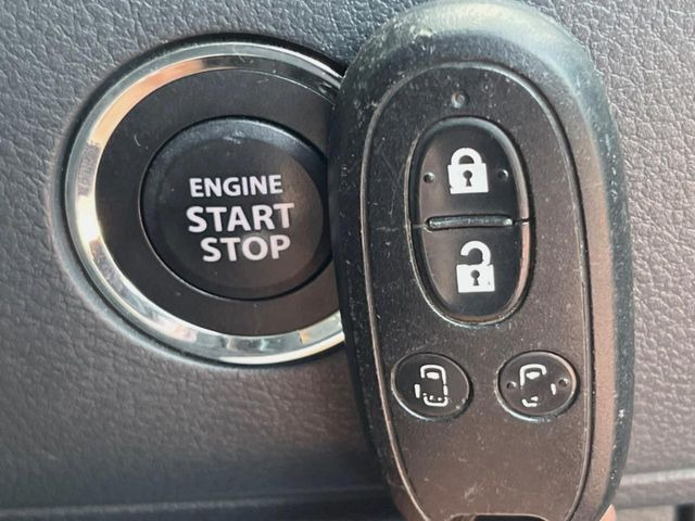 �y�L�[���X�X�^�[�g�V�X�e���z�J�o����|�P�b�g�ɓ��ꂽ�܂܂ł��h�A�̎{���E�������\�ȃX�}�[�g�L�[�𑕔��B�G���W���̃I���E�I�t�����J�M�����o���K�v����������Ƃ��Ă��֗��ł���