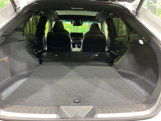 【パワーバックドア】スマートキーや運転席のボタンを押すだけでリアゲートが自動で開閉します!荷物を持っている時や、高い位置にあるバックドアを閉める際に便利な機能です♪