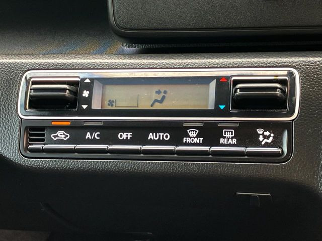 【オートエアコン】温度を設定するだけで室内を快適に保ちます。