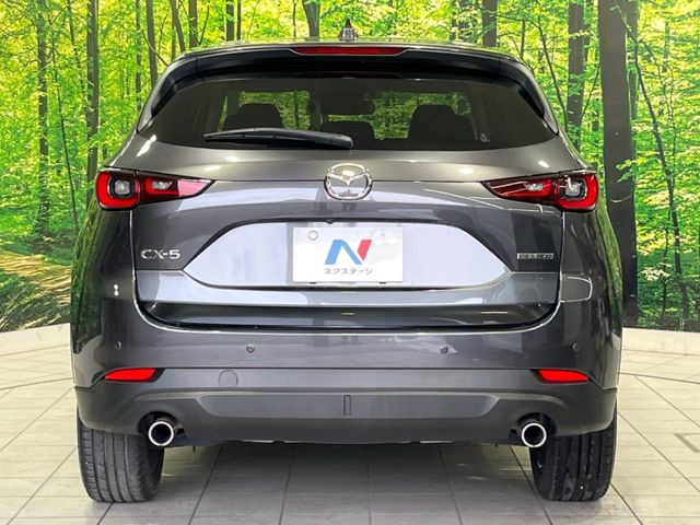 安心の最長10年・走行無制限保証(有償)をご用意。保証内容も充実はもちろん、無料点検&オイル交換や、年中無休の全国・24時間ロードサービスも付帯されておりますのでご安心下さい。