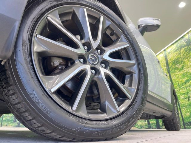 �y����18�C���`�A���~�z�C�[���z�O�ςɃ}�b�`���������A���~�z�C�[���𑕒����Ă���܂��B�e��ЊO�A���~�z�C�[����A�X�^�b�h���X�^�C�����戵�����Ă���܂��B���񂲑��k����������