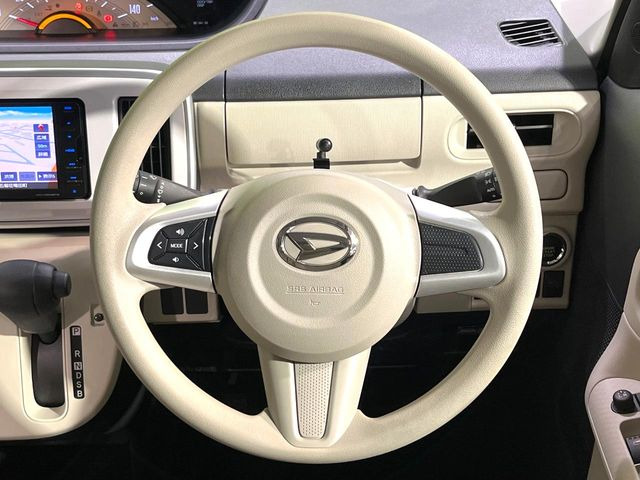 �y�X�e�A�����O�X�C�b�`�z�^�]���A�O������ڐ������炷���ƂȂ��A�I�[�f�B�I���̑��삪�\�ȕ֗��@�\!���S&���K�ȃh���C�u�����o���Ă���܂���