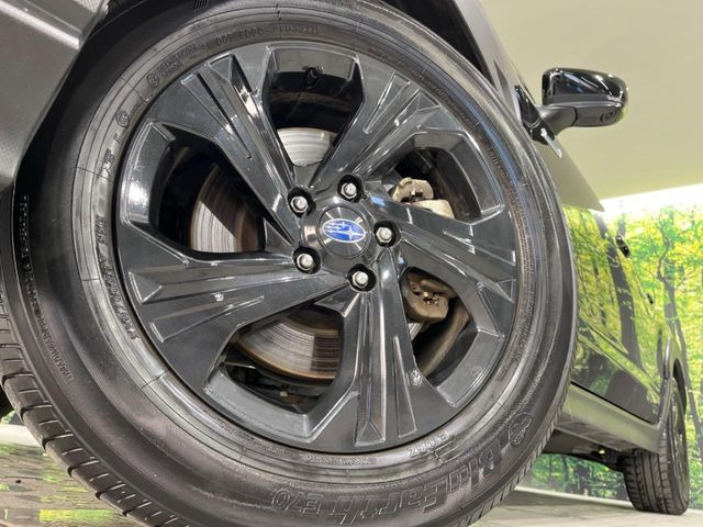 �y����17�C���`�A���~�z�C�[���z�O�ςɃ}�b�`���������A���~�z�C�[���𑕒����Ă���܂��B�e��ЊO�A���~�z�C�[����A�X�^�b�h���X�^�C�����戵�����Ă���܂��B���񂲑��k����������