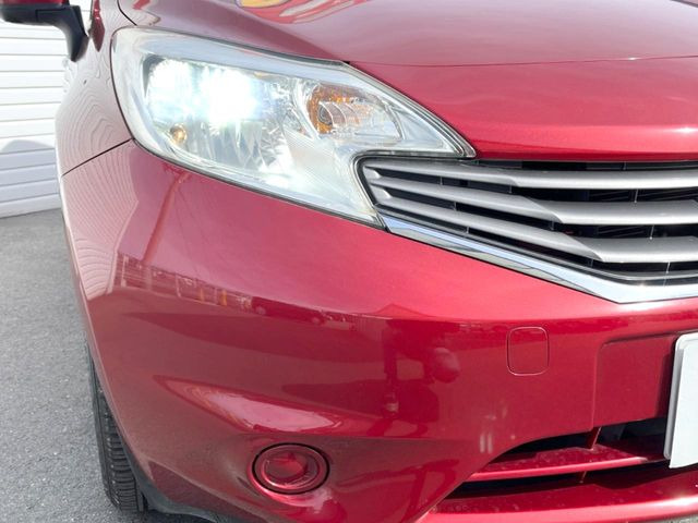 �yLED�w�b�h���C�g�z���V����ԑ��s�����ǍD�Ȏ��E���m�ۂ����S���ĉ^�]�ł��鍂�P�xLED�w�b�h���C�g�𑕔�!�_�����x�������A����d�͂��}�����Ă��܂��B