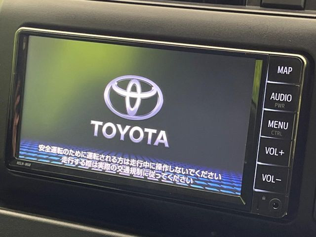 �y�����i�r�z�l�C�̏����i�r�𑕔����Ă���܂��B�i�r�̎g���₷���͂������A�I�[�f�B�I�@�\���[��!�L�����v�◷�s�͂������A�ʋ΂┃�����ȂǕ��i�̃h���C�u���y�����Ȃ�͂���