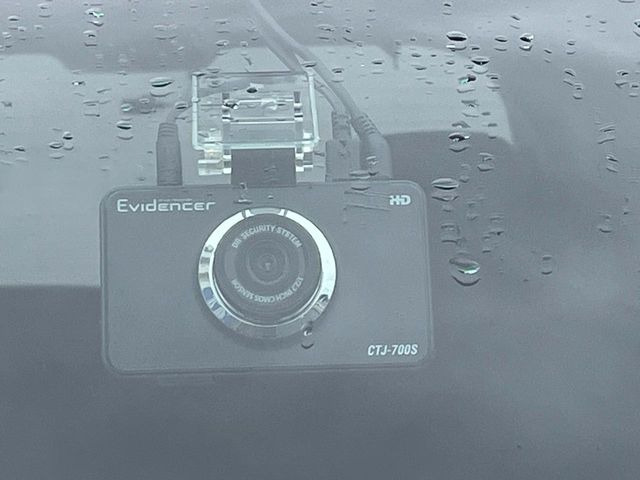 �y�h���C�u���R�[�_�[�z���S�E���S�ȃJ�[���C�t�ɕK�{�̃h���C�u���R�[�_�[�𑕔�!���s���͂������A������^�]�⎖�̂ɑ��������ۂ̏󋵂��f���ŋL�^���A����̃��X�N�ɔ����܂��B