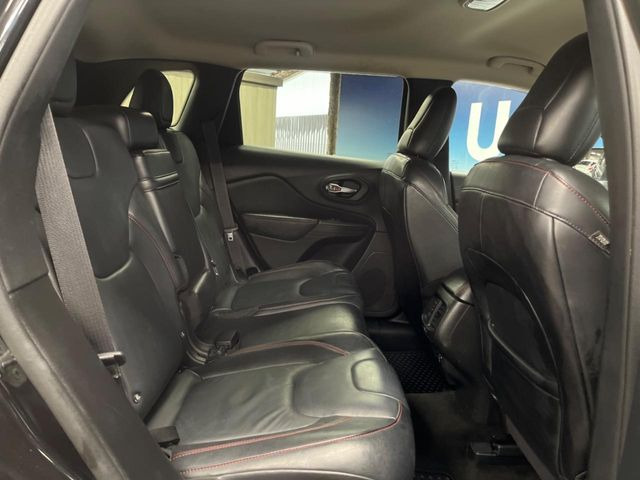 ���㕔���Ȃ��C�ɂȂ�悤�ȃL�Y�E�����ւ��蓙�A�傫�ȃ_���[�W�͂Ȃ��A�ǍD�ȏ�Ԃł��B