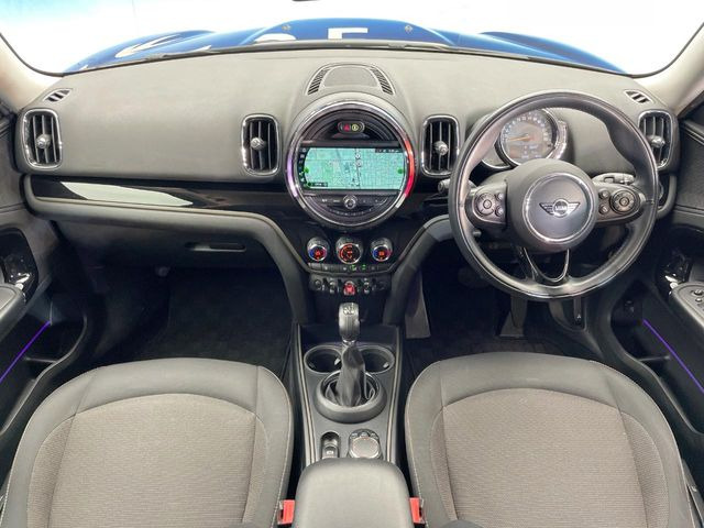 輸入車グループ総在庫数約2,000台!全国の系列店からメーカー・車種問わずご紹介出来るので、あなたにピッタリのお車が見つかるはずです♪まずはお問い合わせ下さい☆