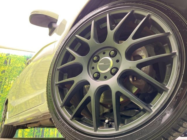 �y17�C���`�A���~�z�C�[���z�O�ςɃ}�b�`�����A���~�z�C�[���𑕒����Ă���܂��B�e��A���~�z�C�[����A�X�^�b�h���X�^�C�����戵�����Ă���܂��B���񂲑��k����������