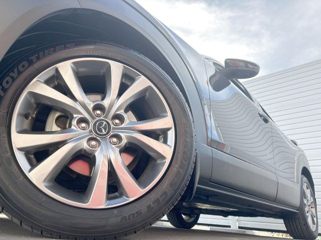 �y����18�C���`�A���~�z�C�[���z�O�ςɃ}�b�`���������A���~�z�C�[���𑕒����Ă���܂��B�e��ЊO�A���~�z�C�[����A�X�^�b�h���X�^�C�����戵�����Ă���܂��B���񂲑��k����������