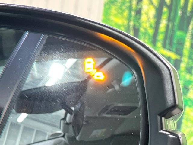 �y�u���C���h�X�|�b�g�C���t�H���[�V�����z���s���A�h�A�~���[�̎��p�ɂȂ�₷���ӏ��Ɍ㑱�Ԃ��ڋ߂���ƃT�C�h�~���[�t�߂Ɍx����\���A�h���C�o�[�ɒ��ӊ��N�����Ă���܂��B