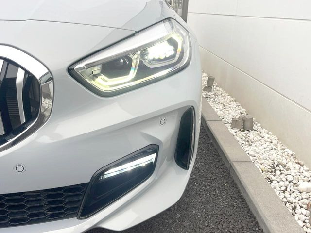 ��LED�w�b�h���C�g:��ԑ��s�����ǍD�Ȏ��E���m�ۂ����S���ĉ^�]�ł��鍂�P�xLED�w�b�h���C�g�𑕔�!�_�����x�������A����d�͂��}�����Ă��܂��B