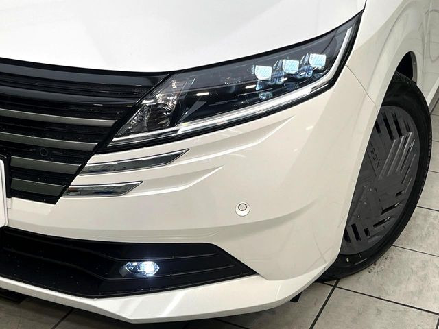 �yLED�w�b�h���C�g�z���V����ԑ��s�����ǍD�Ȏ��E���m�ۂ����S���ĉ^�]�ł��鍂�P�xLED�w�b�h���C�g�𑕔�!�_�����x�������A����d�͂��}�����Ă��܂��B