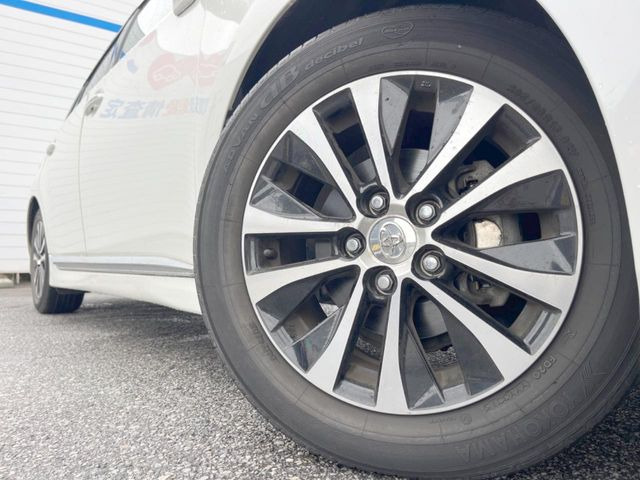 �y�����A���~�z�C�[���z�O�ςɃ}�b�`�����A���~�z�C�[���𑕒����Ă���܂��B�e��A���~�z�C�[����A�X�^�b�h���X�^�C�����戵�����Ă���܂��B���񂲑��k����������