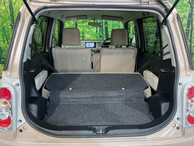 ���i�̂���������ʋ΁A���}���ɏ\���ȉ׎��X�y�[�X���m�ۂ��Ă���܂��B�Z�J���h�V�[�g��|���ƁA�傫�ȉו��̐ύڂ��\�ł���