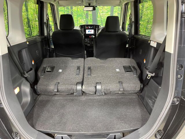 積み下ろしのしやすいデッキにはたっぷりと荷物を積み込んでいただけます。遊びから仕事まで、様々なシーンで頼れます♪