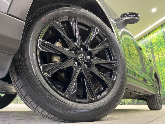 【純正19インチアルミホイール】外観にマッチした純正アルミホイールを装着しております。各種社外アルミホイールや、スタッドレスタイヤも取扱いしております。是非ご相談ください♪
