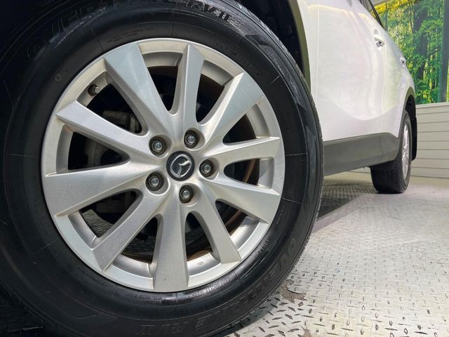 【純正17インチアルミホイール】外観にマッチした純正アルミホイールを装着しております。各種社外アルミホイールや、スタッドレスタイヤも取扱いしております。是非ご相談ください♪