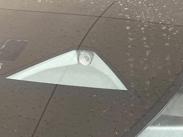 �yi-ACTIVESENSE�z���s���ɑO���̎ԗ�����F�����A�Փ˂������Ȏ��͌x��ƃu���[�L�ŏՓˉ���Ɣ�Q�y�����A�V�X�g�B�����S�Ƀh���C�u�����y���݂��������܂��B