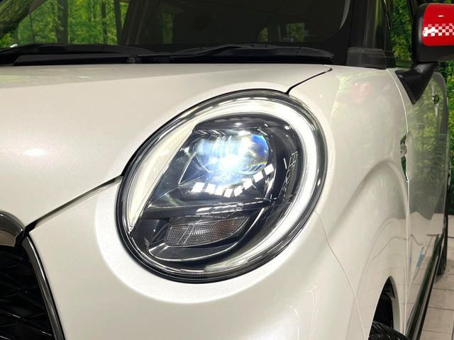 【LEDヘッドライト】悪天候や夜間走行時も良好な視界を確保し安心して運転できる高輝度LEDヘッドライトを装備!点灯速度が早く、消費電力も抑えられています。