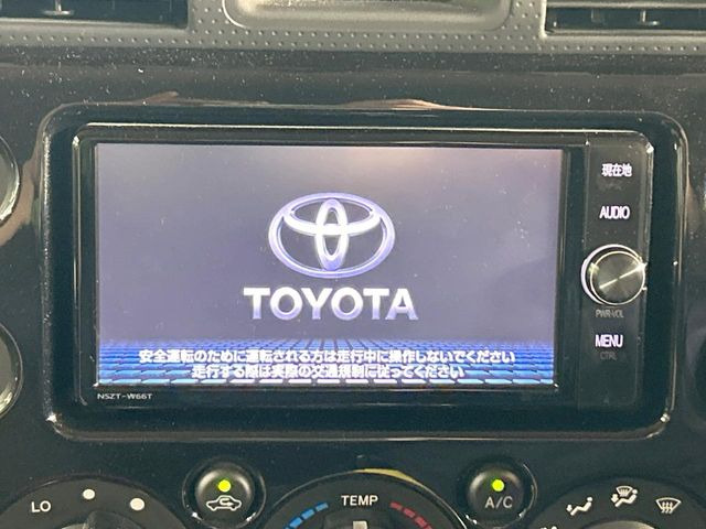 �y�����i�r�z�l�C�̏����i�r�𑕔����Ă���܂��B�i�r�̎g���₷���͂������A�I�[�f�B�I�@�\���[��!�L�����v�◷�s�͂������A�ʋ΂┃�����ȂǕ��i�̃h���C�u���y�����Ȃ�͂���