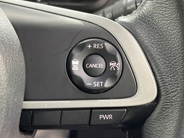 【レーダークルーズコントロール】高速道路での長距離走行が楽に!!自動で速度を保つクルーズコントロールが、衝突軽減システムと連携し、前方の車両を感知して車間を保つように速度調節してくれます!!