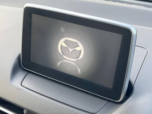 �y�}�c�_�R�l�N�g�i�r�z�ԓ��̕��͋C�Ƀ}�b�`������̌^�^�C�v�̃i�r�B�e����q�ݒ��Bluetooth�Đ����A�l�X�ȋ@�\���y���߂܂��B�����I�ȃ_�C�������삪�\�ŁA�g��������ǍD�ł��B