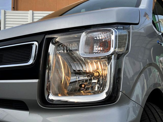 【ヘッドランプ】より視認性に優れるヘッドランプ、フォグランプのLED化なども承ります!お気軽にご相談下さい。