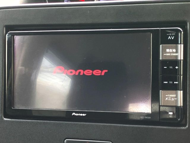 【ナビゲーション】使いやすいナビで目的地までしっかり案内してくれます。各種オーディオ再生機能も充実しており、お車の運転がさらに楽しくなります!!