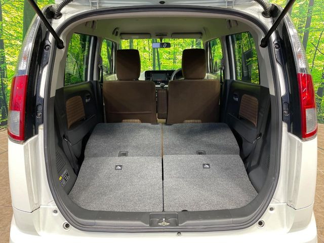 ���i�̂���������ʋ΁A���}���ɏ\���ȉ׎��X�y�[�X���m�ۂ��Ă���܂��B�Z�J���h�V�[�g��|���ƁA�傫�ȉו��̐ύڂ��\�ł���