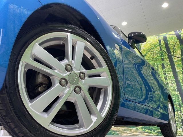 �y����16�C���`�A���~�z�C�[���z�O�ςɃ}�b�`���������A���~�z�C�[���𑕒����Ă���܂��B�e��ЊO�A���~�z�C�[����A�X�^�b�h���X�^�C�����戵�����Ă���܂��B���񂲑��k����������