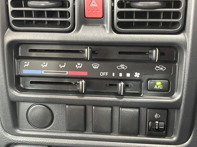 �����~�������Ă��S�Ȃɉ��K�ȋ󒲂�͂��Ă����A�_�C�������G�A�R���𑕔���