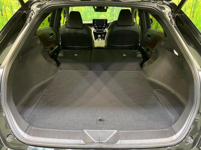 後席を格納すると、これだけの広さが!シーンに合わせたシートアレンジで、大きな荷物も積むことが出来ます♪