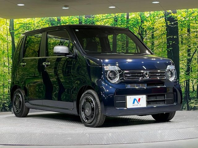 高透明度のガラス皮膜で撥水はもちろん、上質なツヤ・光沢を実現。紫外線や酸性雨から大切な愛車を保護し、色あせ・劣化を防止。「弾スプラッシュコート」、「弾プリミッサコート」からお選びいただけます。