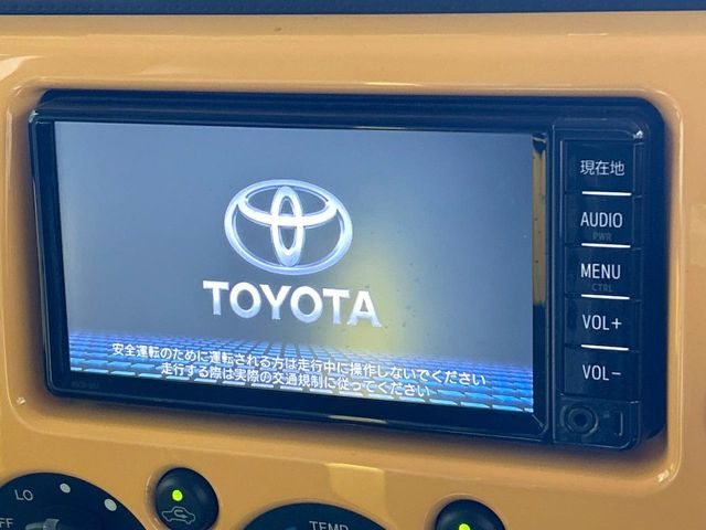 �y�����i�r�z�l�C�̏����i�r�𑕔����Ă���܂��B�i�r�̎g���₷���͂������A�I�[�f�B�I�@�\���[��!�L�����v�◷�s�͂������A�ʋ΂┃�����ȂǕ��i�̃h���C�u���y�����Ȃ�͂���