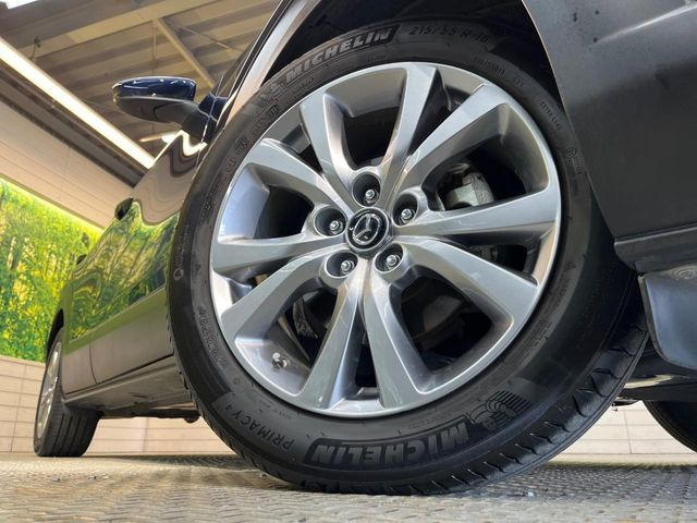 �y����18�C���`�A���~�z�C�[���z�O�ςɃ}�b�`���������A���~�z�C�[���𑕒����Ă���܂��B�e��ЊO�A���~�z�C�[����A�X�^�b�h���X�^�C�����戵�����Ă���܂��B���񂲑��k����������