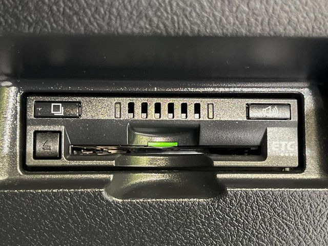 【ETC】高速道路の料金所をストレスなく通過!話題のスポットやサービスエリアに多い「スマートIC」利用時は必須のアイテムです。当店でセットアップを実施、ご納車当日からすぐにご利用いただけます!