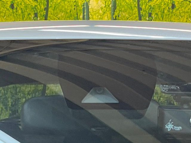 �y�g���^�Z�[�t�e�B�Z���X�z���s���ɑO���̎ԗ�����F�����A�Փ˂������Ȏ��͌x��ƃu���[�L�ŏՓˉ���Ɣ�Q�y�����A�V�X�g�B�����S�Ƀh���C�u�����y���݂��������܂��B