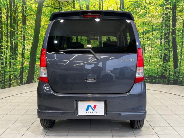 安心の最長10年・走行無制限保証(有償)をご用意。保証内容も充実はもちろん、無料点検&オイル交換や、年中無休の全国・24時間ロードサービスも付帯されておりますのでご安心下さい。