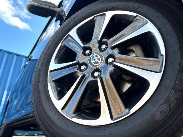 �y����16�C���`�A���~�z�C�[���z�O�ςɃ}�b�`���������A���~�z�C�[���𑕒����Ă���܂��B�e��ЊO�A���~�z�C�[����A�X�^�b�h���X�^�C�����戵�����Ă���܂��B���񂲑��k����������