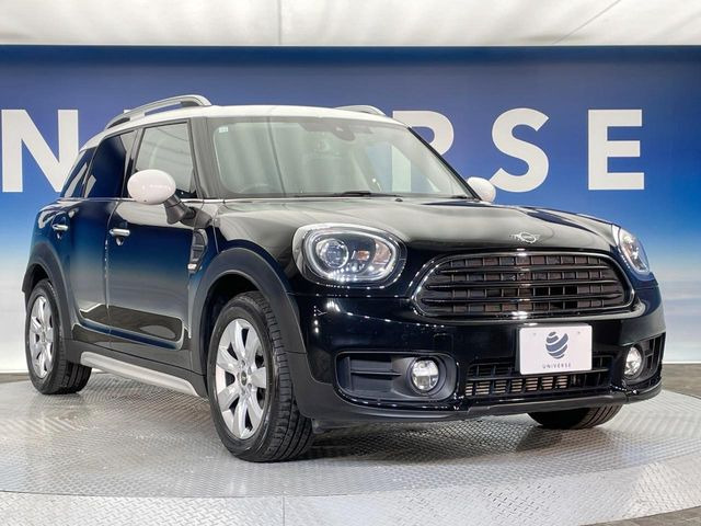 ●当店では第三者機関による車両品質鑑定を導入し、修復歴車を排除。鑑定書が発行されますので、ぱっと見ただけでは分からない箇所まで納得した上でご検討いただけます。※一部未実施の場合がございます。