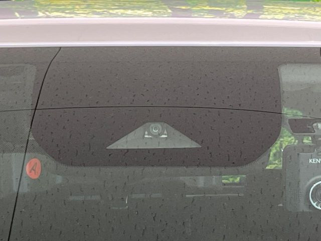 �y�C���e���W�F���g�G�}�[�W�F���V�[�u���[�L�z�t�����g�J�����őO���̎ԗ�����s�҂����m�B�Փ˂������Ȏ��͏Փ˔�Q�y���u���[�L���쓮�A�Փˉ�����T�|�[�g�B�����S�Ƀh���C�u�����y���݂��������܂��B