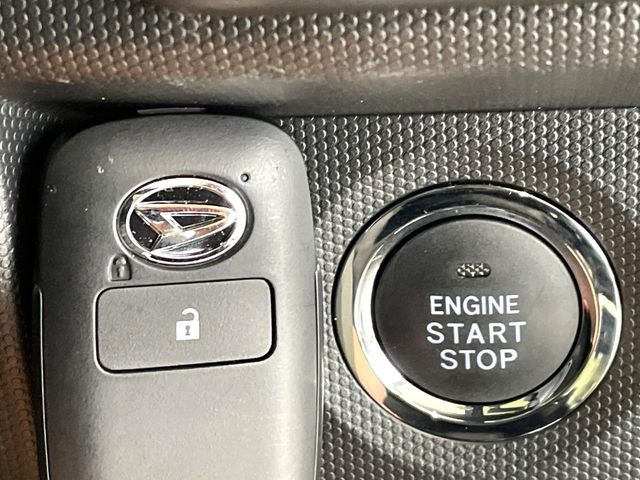 �y�L�[�t���[�V�X�e���z�J�o����|�P�b�g�ɓ��ꂽ�܂܂ł��h�A�̎{���E�������\�ȃX�}�[�g�L�[�𑕔��B�G���W���̃I���E�I�t�����J�M�����o���K�v����������Ƃ��Ă��֗��ł���